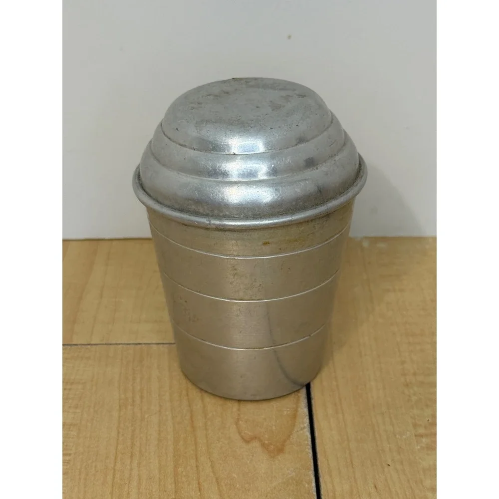 Vintage Mirro Aluminum Cocktail Shaker 1 Cup Measuring Cup Stepped Lid 2623M USA